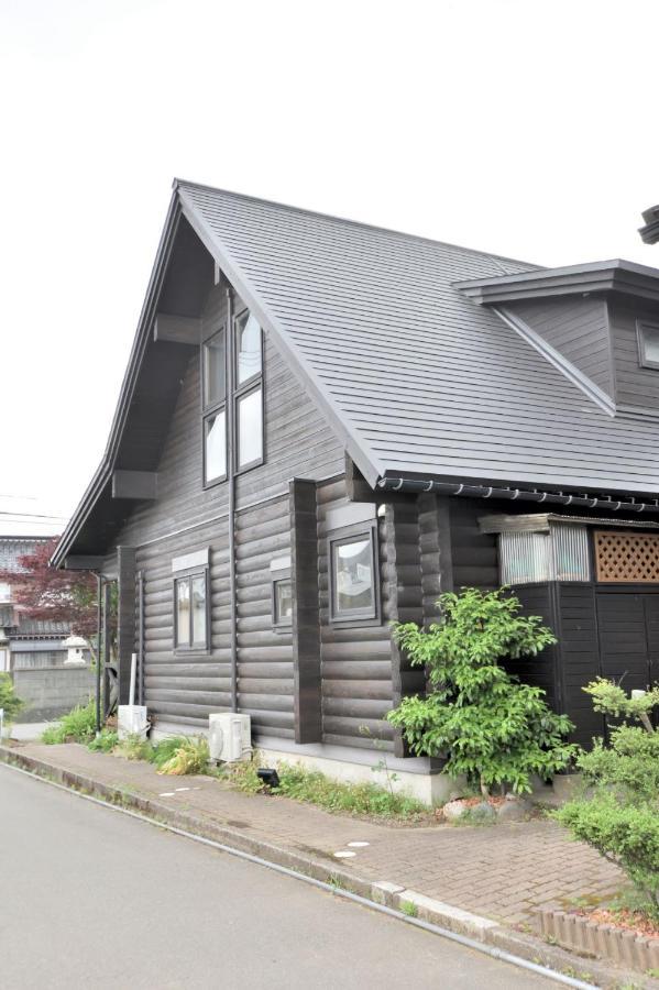 Carrefour Guesthouse カルフール ゲストハウス Toyama Station Extérieur photo